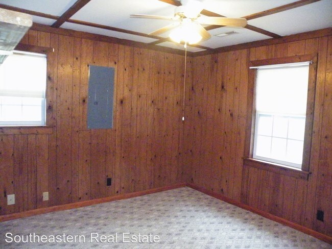 Foto del edificio - 3 br, 2 bath House - 465 Montague Rd