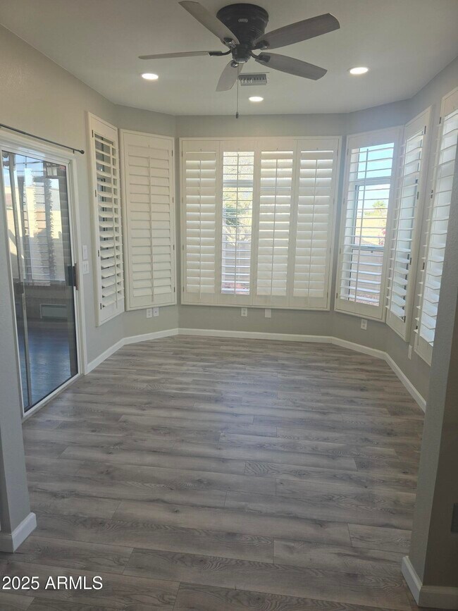 Foto del edificio - 13636 W Antelope Dr