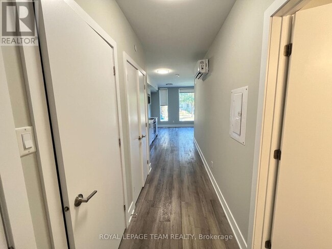 Building Photo - 1295 Summerville Ave