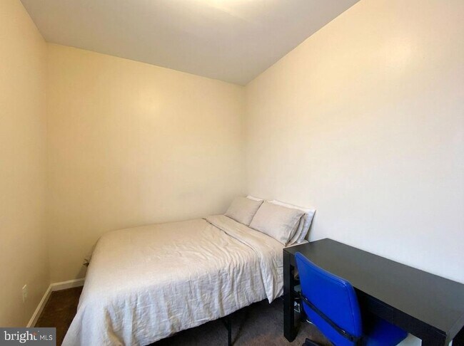 Foto del edificio - 1849 N 17th St