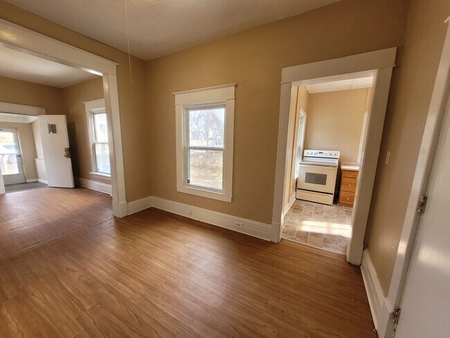 Foto del edificio - Two Bedroom Home with Washer/Dryer