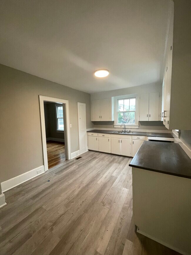 3430 Rosewood Dr, Columbia, SC 29205 House Rental in Columbia, SC