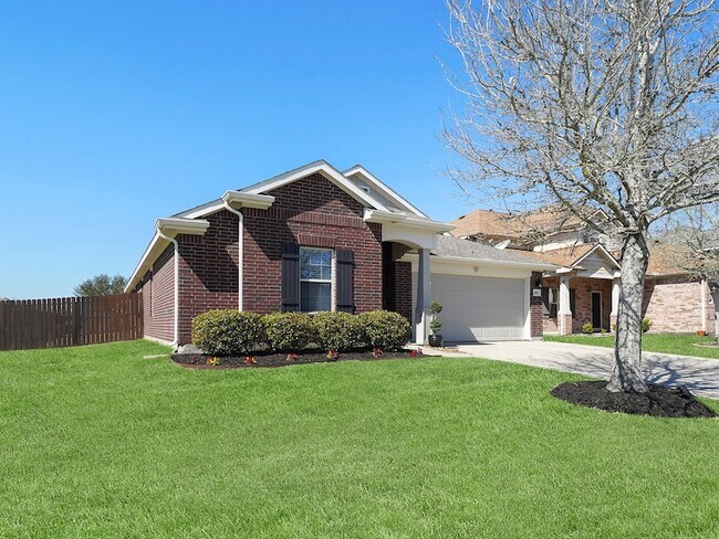 Foto del edificio - 3301 Clover Hill Ln