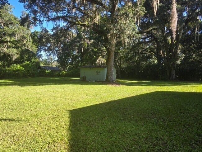 Foto del edificio - 10216 Co Rd 1469