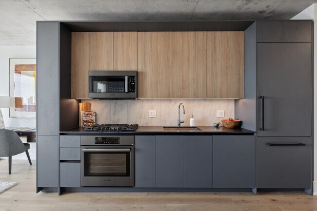 Building Photo - 234 W Polk St