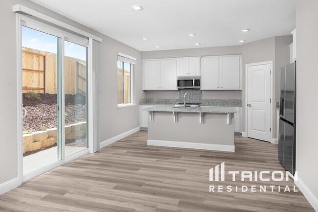 Building Photo - 4071 Zola Pl