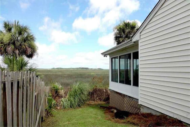 Building Photo - 129 Marsh Edge Ln