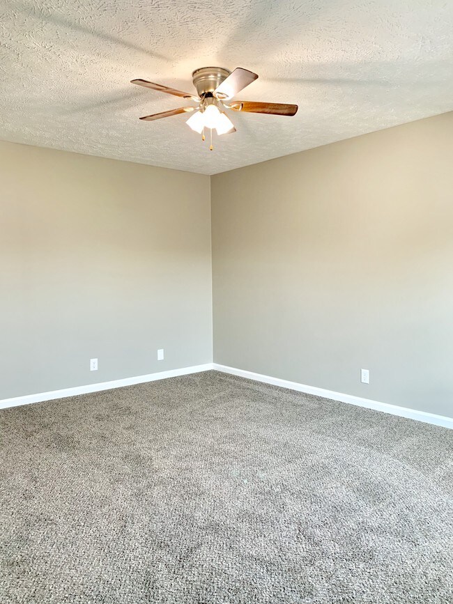 Building Photo - 356 Peabody Dr