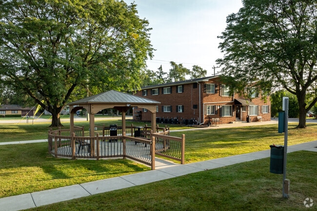 Building Photo - Clinton Township Apartments