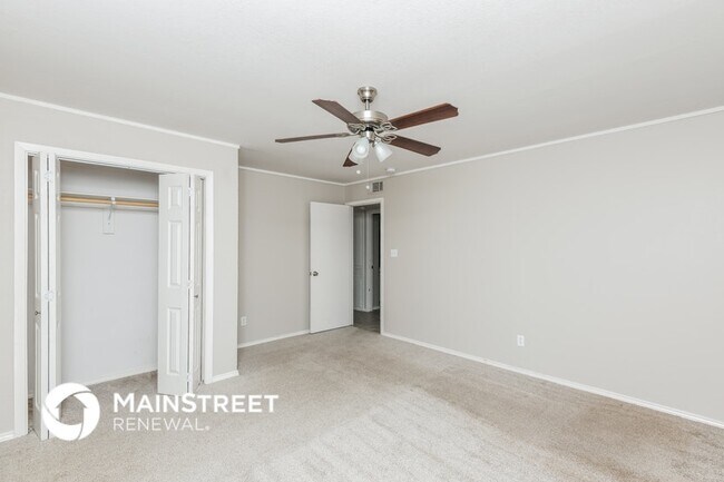 Foto del edificio - 5621 Bonnie Wayne St