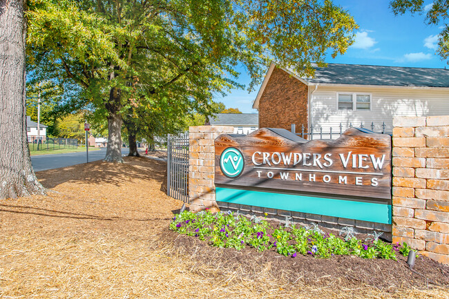 Foto del edificio - Crowders View Townhomes