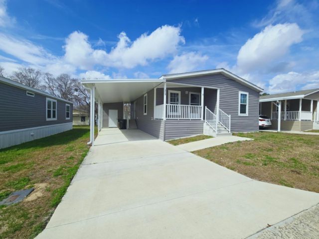 Foto del edificio - 3323 NE 14th St