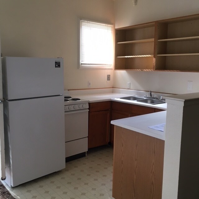 Building Photo - Charming 1 Bedroom Close to Downtown!!
