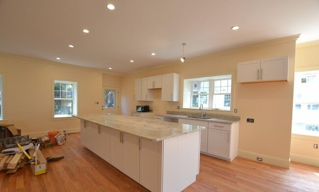 Building Photo - 3 Griggs Pl
