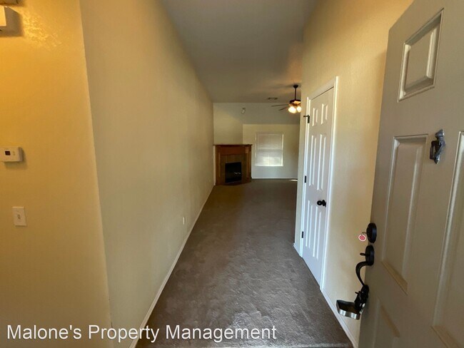Foto del edificio - 3 br, 2 bath House - 201 Spring Creek