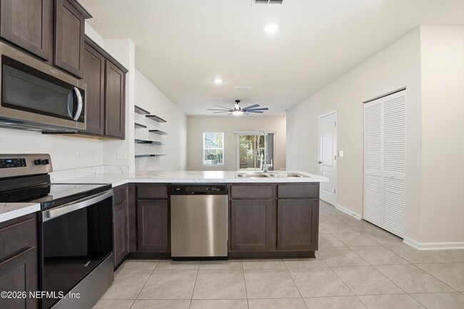 Foto del edificio - 377 Aralia Ln