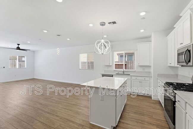 Building Photo - 12542 Surfbird Wy