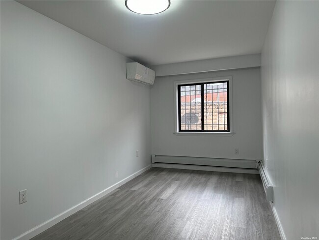 Building Photo - 133-37 41st Rd