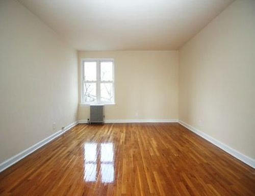 Foto del edificio - 28-6 172nd St