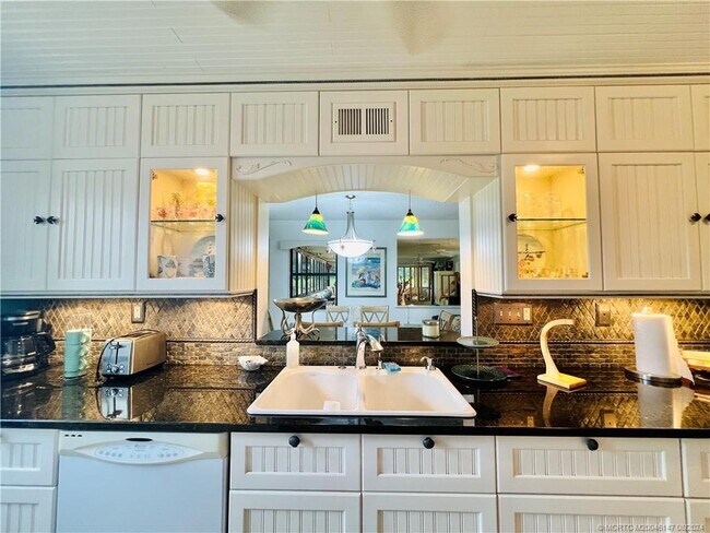 Foto del edificio - 10044 S Ocean Dr