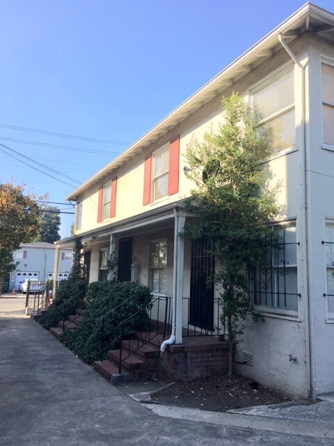 Primary Photo - 6024 MacArthur Blvd