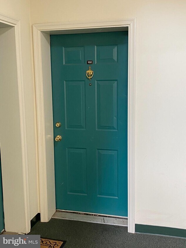 Foto principal - 6600 St Ignatius Dr