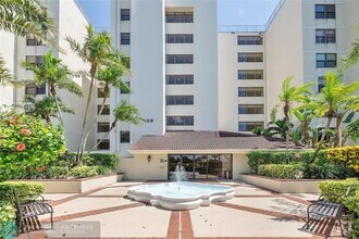 Building Photo - 105 Lake Emerald Dr