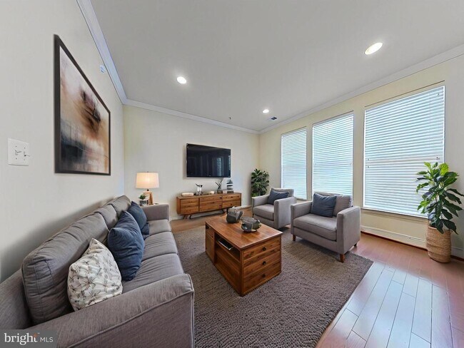 Building Photo - 7684 Maple Lawn Blvd