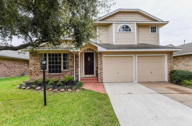 Building Photo - 3315 S Greenpark Dr