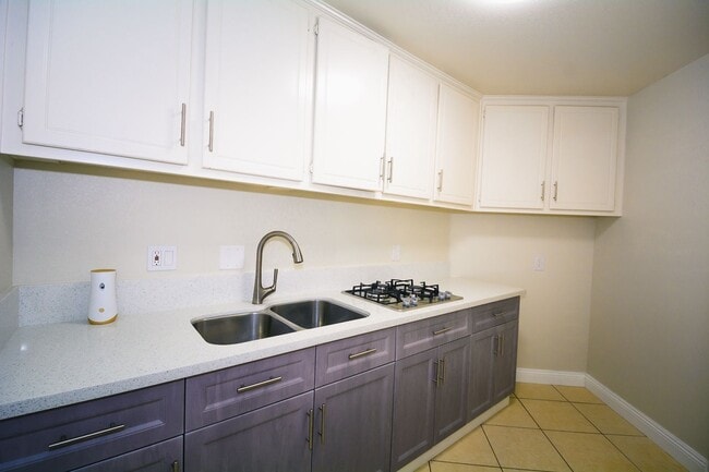 Building Photo - Eastvale 1 Bedroom 1 Bath Additional Unit ...