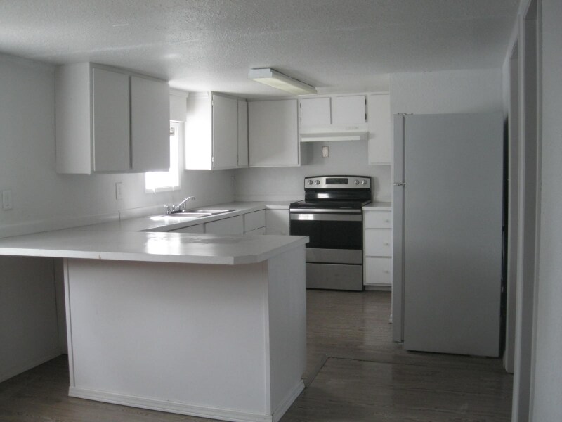 Primary Photo - 400 6th St S