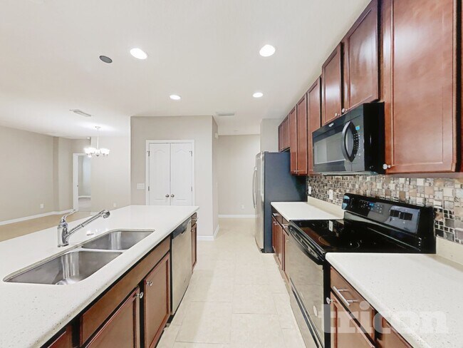 Foto del edificio - 4784 Marcos Cir