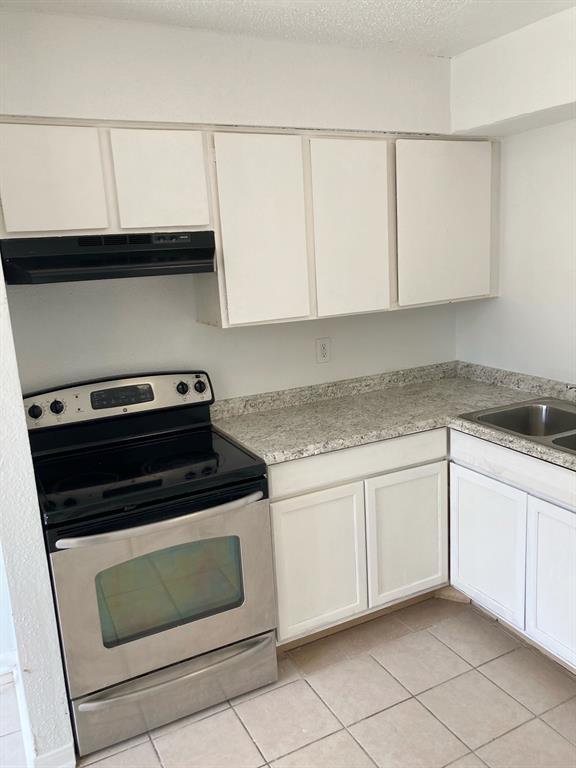 Foto del edificio - 5327 Pinewilde Dr