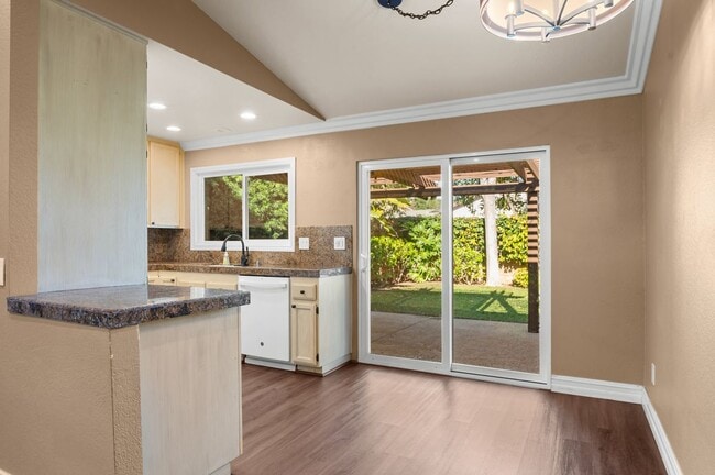 Building Photo - 5059 Via Calderon