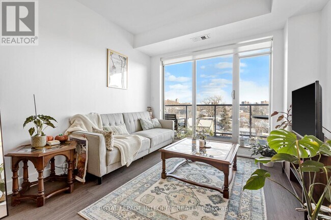 Photo du bâtiment - 7 Marquette Ave