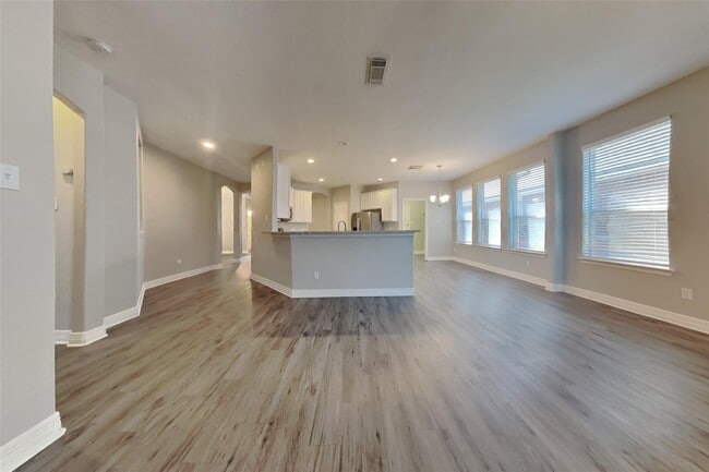 Building Photo - 2815 Lockeridge Oaks Dr