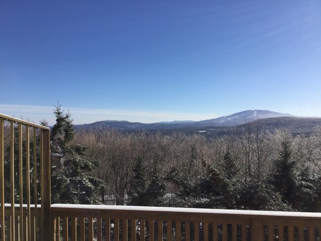 Foto del edificio - 166 Sap Bucket Cir