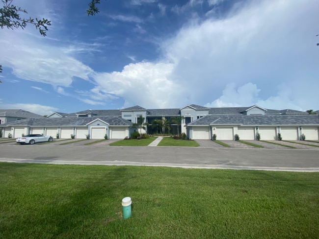 Building Photo - 14194 Heritage Landing Blvd