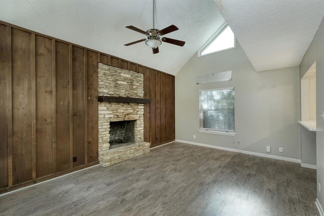 Building Photo - 2711 St Edwards Cir