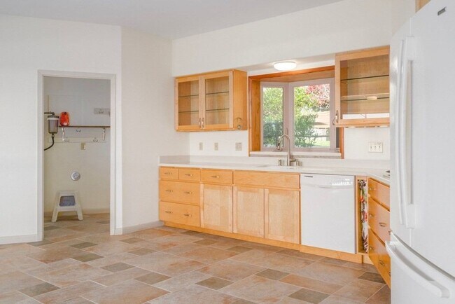 Foto del edificio - Stunning 3-Bedroom, 3-Bath Custom Home in ...