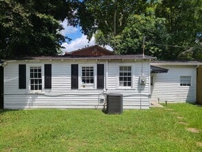Building Photo - 1256 Eberhart Ave
