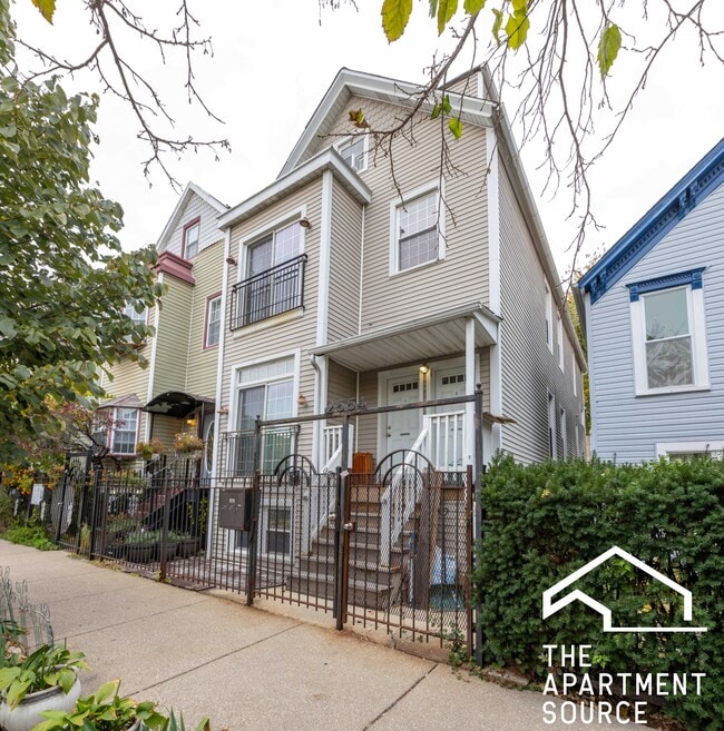 Foto del edificio - 2554 W Cortland St