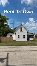 Building Photo - 804 W 1st St
