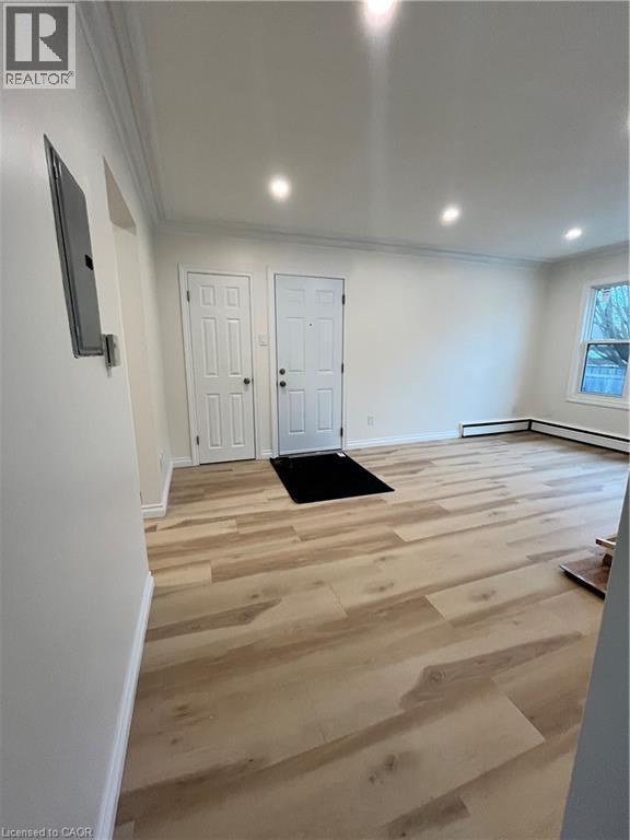 Building Photo - 433 Guelph St