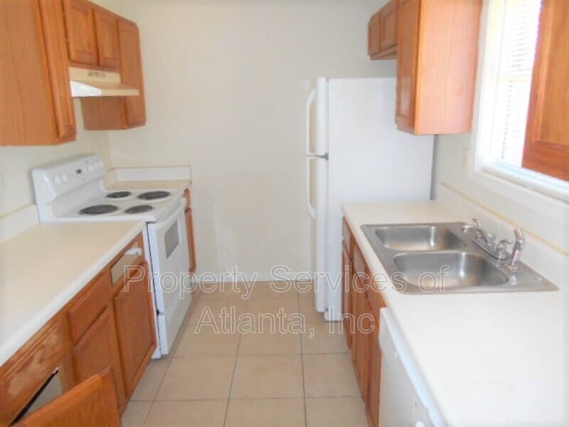 801 Westridge Dr, Acworth, GA 30101 Condo for Rent in Acworth, GA