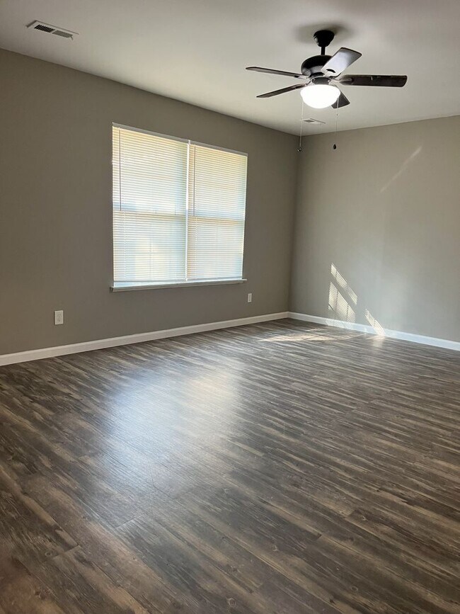 Foto del edificio - P4 - West Wood (Troy Duplex)