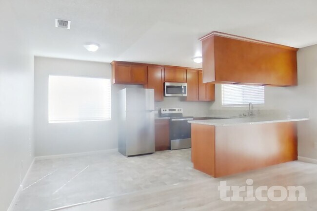 Building Photo - 748 La Cruz Ln
