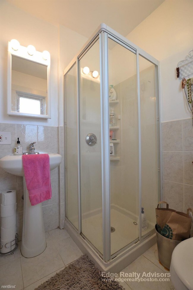 Foto del edificio - 2 br, 2 bath  - 9 City View Rd