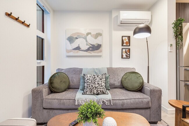 Foto del edificio - 1433 E Howell St