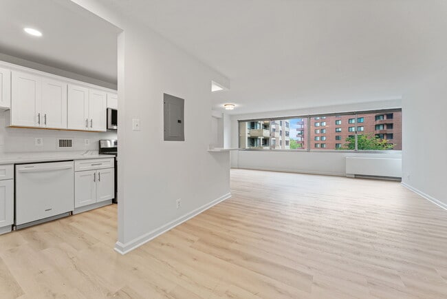 Welcome to Unit 1016S, a newly renovated condo from top to bottom! - 4515 Willard Ave